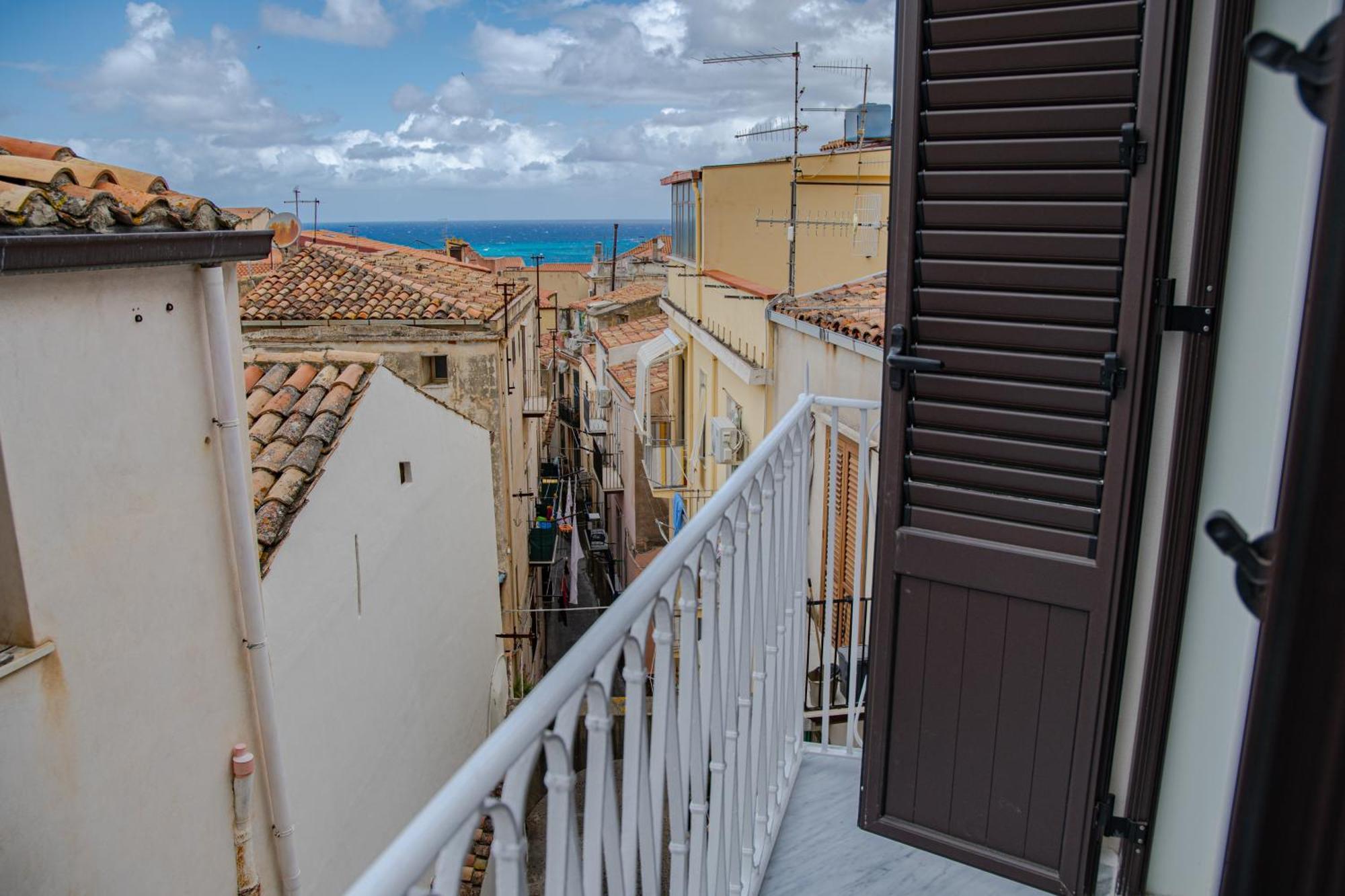 Casa Vicolo Re Apartment Чефалу Екстериор снимка